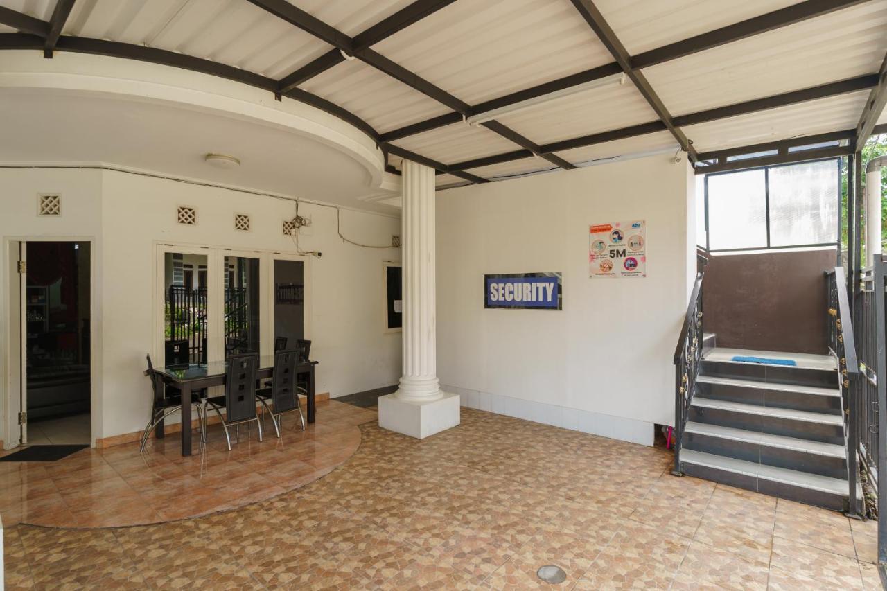 Fast Hous Syariah Bogor Mitra Reddoorz酒店 外观 照片
